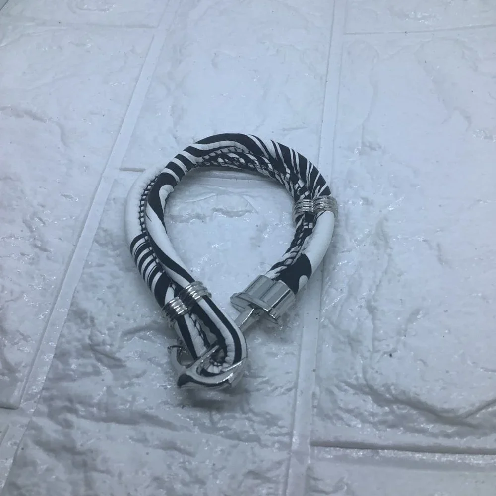 Sliver Classic Anchor Clasp Bracelet Men’s White and Black‎